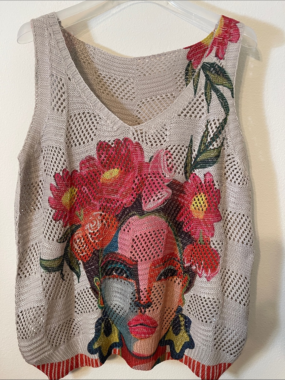 NWOT V-Neck Floral Art Sleeveless Sweater Tank Top - Picture 5 of 16